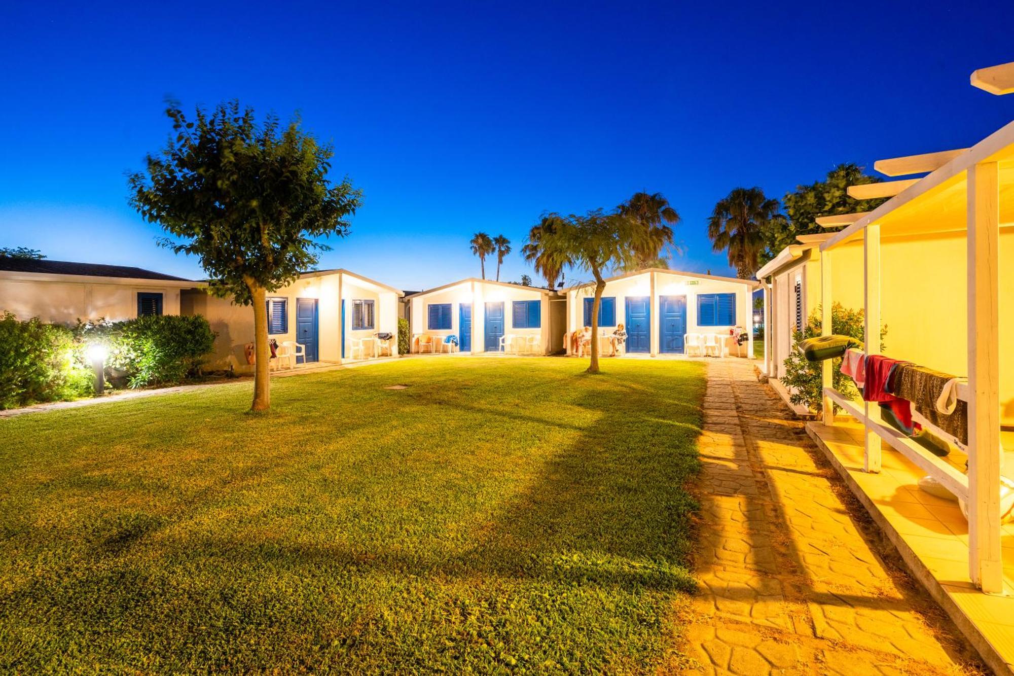 Le Dune Beach Club Messina Exterior photo
